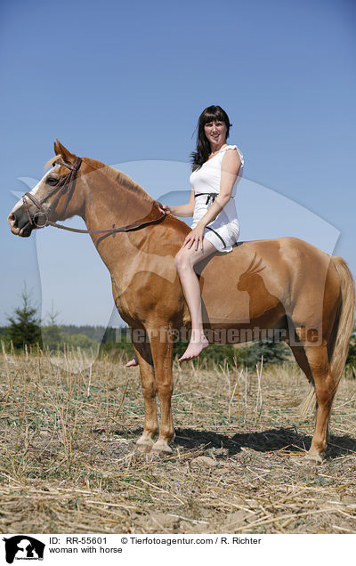 woman with horse / RR-55601