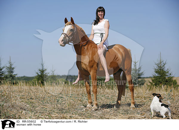 Frau mit Arabohaflinger / woman with horse / RR-55602