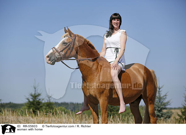 Frau mit Arabohaflinger / woman with horse / RR-55603