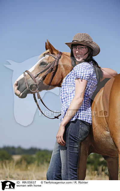 Frau mit Arabohaflinger / woman with horse / RR-55637