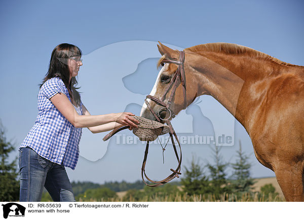 woman with horse / RR-55639