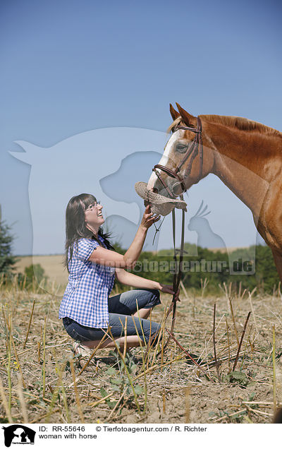 Frau mit Arabohaflinger / woman with horse / RR-55646