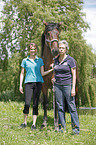 women and english thoroughbred