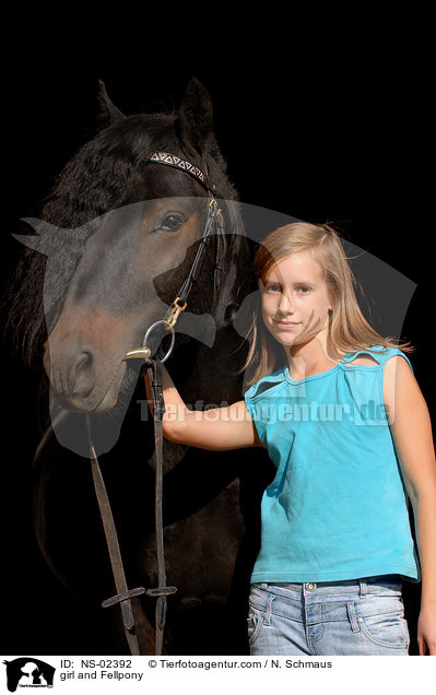 Mdchen und Fellpony / girl and Fellpony / NS-02392