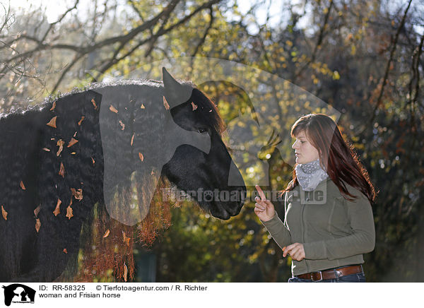 Frau mit Friese / woman and Frisian horse / RR-58325
