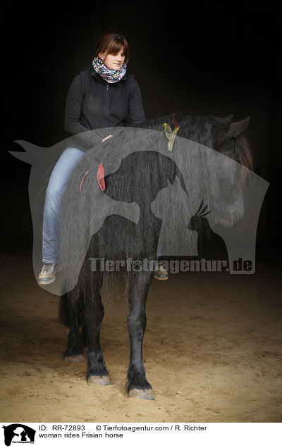 Frau reitet Friese / woman rides Frisian horse / RR-72893