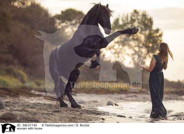 Frau mit Pferd / woman with horse / SB-01145