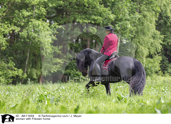 Frau mit Friese / woman with Friesian horse / JM-11859