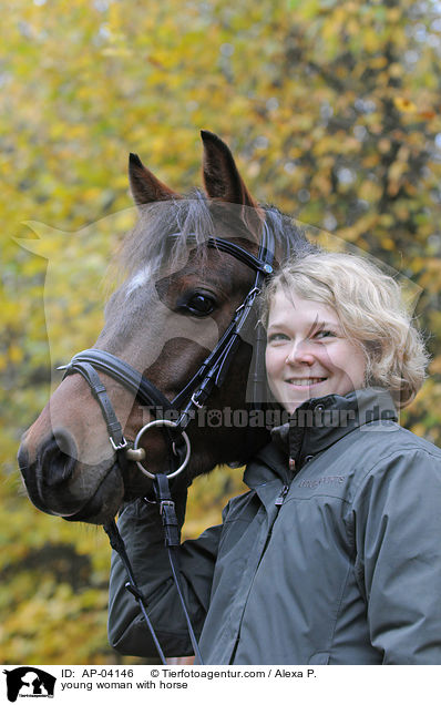 junge Frau mit Pferd / young woman with horse / AP-04146