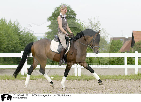 Reiterin / horsewoman / NS-02106