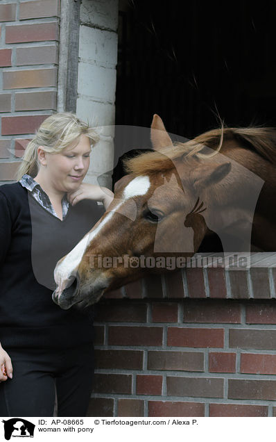 Frau mit Deutschem Reitpony / woman with pony / AP-08665