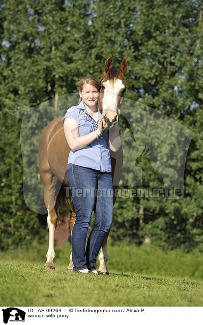Frau mit Deutschem Reitpony / woman with pony / AP-09264