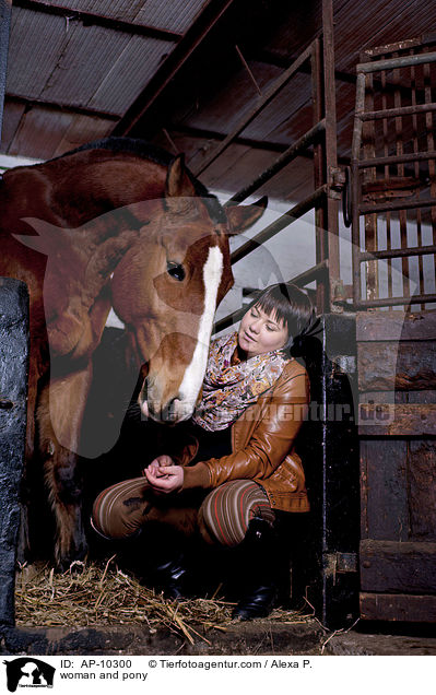 Frau und Deutsches Reitpony / woman and pony / AP-10300
