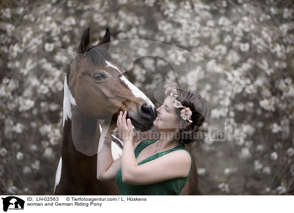 woman and German Riding Pony / LH-02563