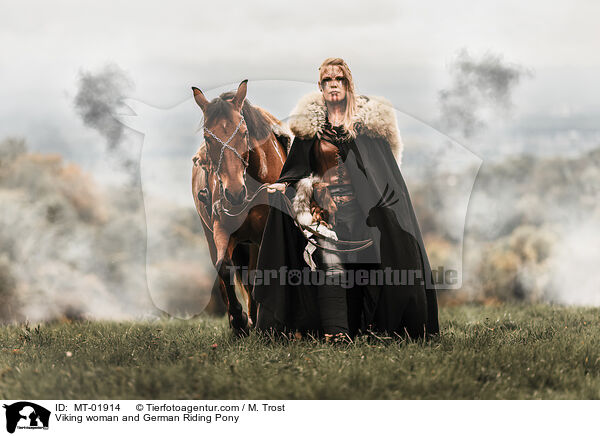 Viking woman and German Riding Pony / MT-01914