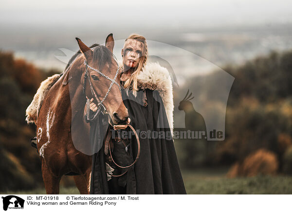 Viking woman and German Riding Pony / MT-01918