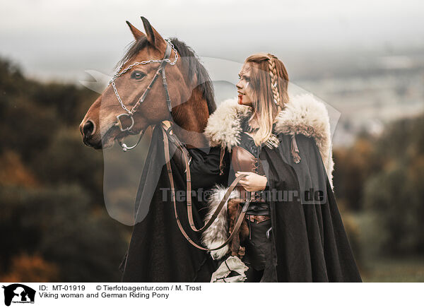 Viking woman and German Riding Pony / MT-01919