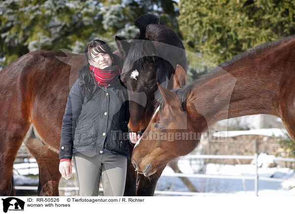 Frau mit Pferden / woman with horses / RR-50526