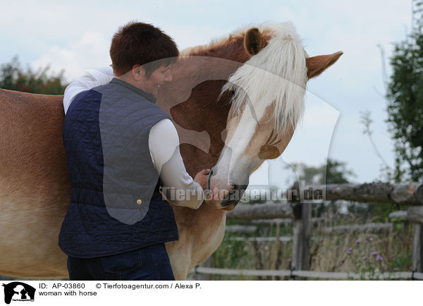 Frau mit Haflinger / woman with horse / AP-03860