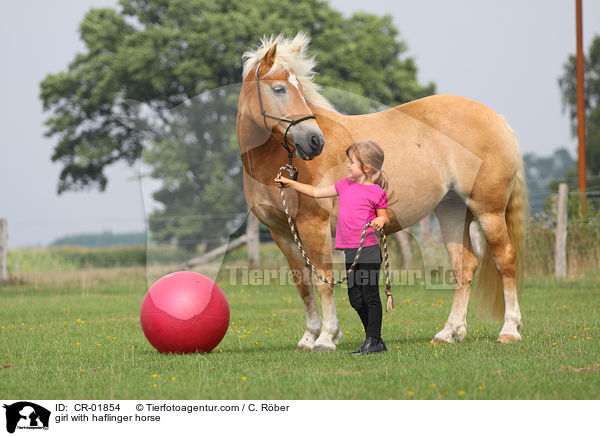 Mdchen mit Haflinger / girl with haflinger horse / CR-01854