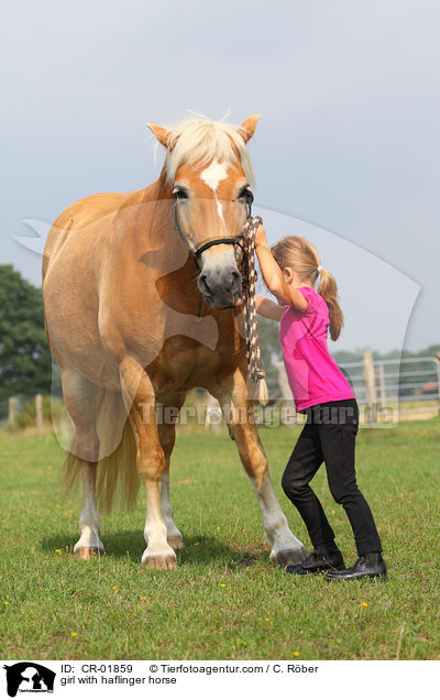 Mdchen mit Haflinger / girl with haflinger horse / CR-01859