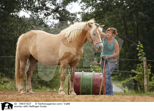 Frau mit Haflinger / woman with Haflinger horse / VM-01527
