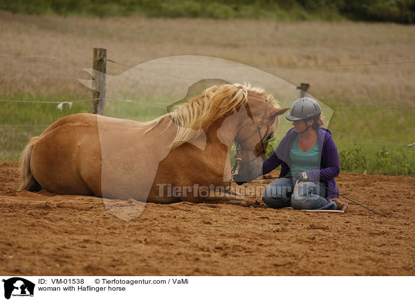 Frau mit Haflinger / woman with Haflinger horse / VM-01538