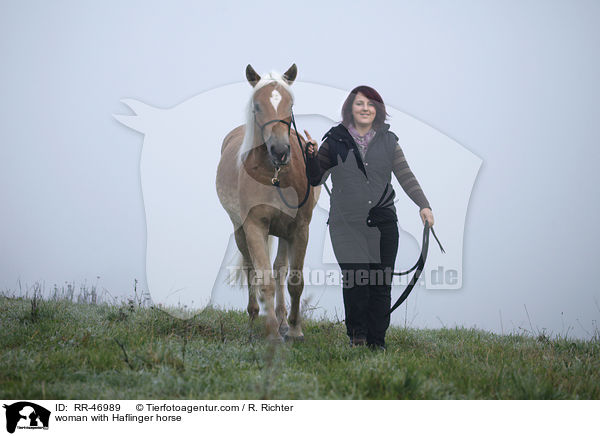 Frau mit Haflinger / woman with Haflinger horse / RR-46989