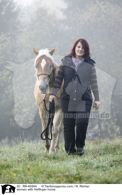 Frau mit Haflinger / woman with Haflinger horse / RR-46994
