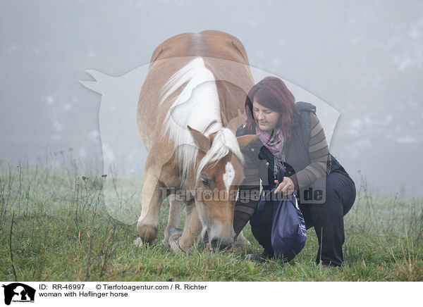 Frau mit Haflinger / woman with Haflinger horse / RR-46997