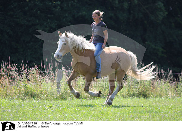 Mdchen und Haflinger / girl and Haflinger horse / VM-01736