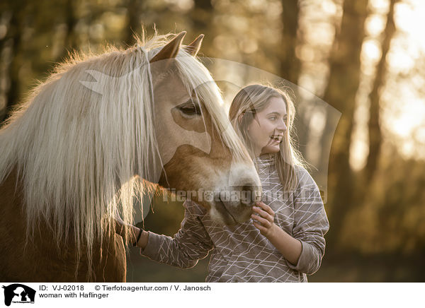 Frau mit Haflinger / woman with Haflinger / VJ-02018