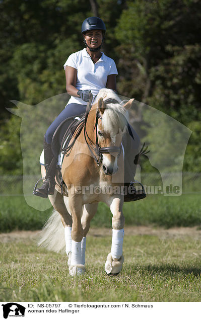 Frau reitet Haflinger / woman rides Haflinger / NS-05797