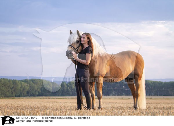 Frau und Haflinger / woman and Haflinger horse / EHO-01642