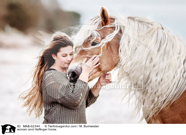 woman and Haflinger horse / MAB-02344