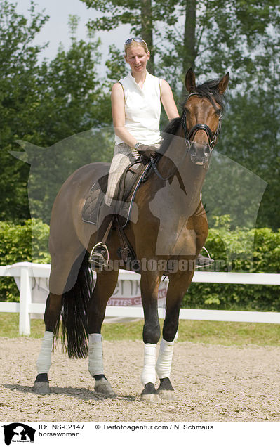 Reiterin / horsewoman / NS-02147
