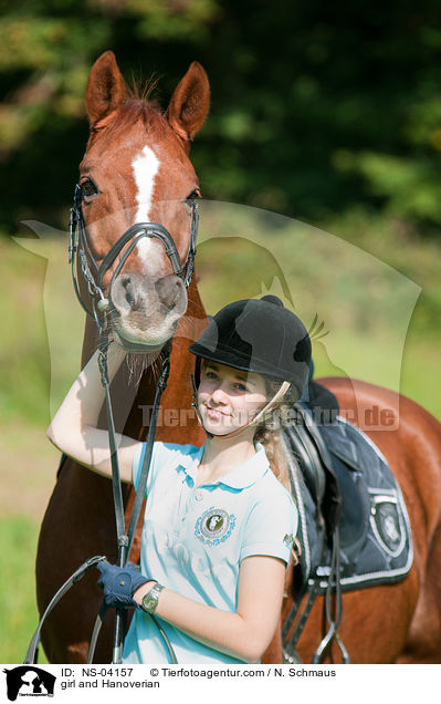 Mdchen und Hannoveraner / girl and Hanoverian / NS-04157