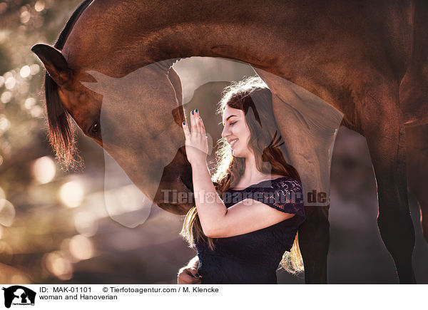 Frau und Hannoveraner / woman and Hanoverian / MAK-01101