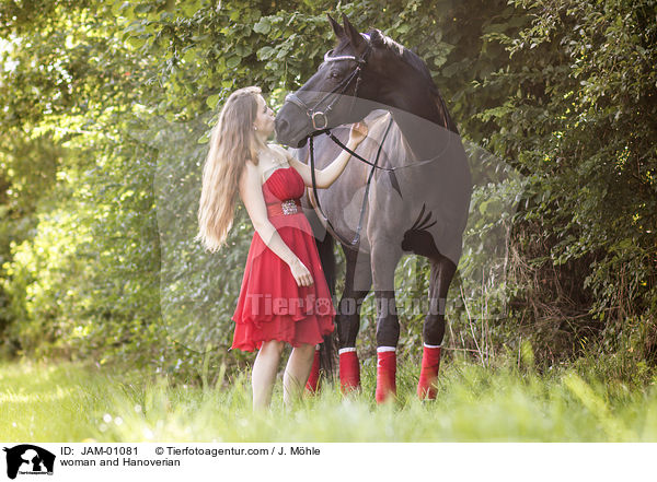 Frau und Hannoveraner / woman and Hanoverian / JAM-01081