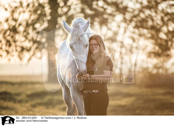 woman and Hanoverian / JRO-01264