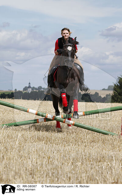 Freizeitreiten / riding woman / RR-38087