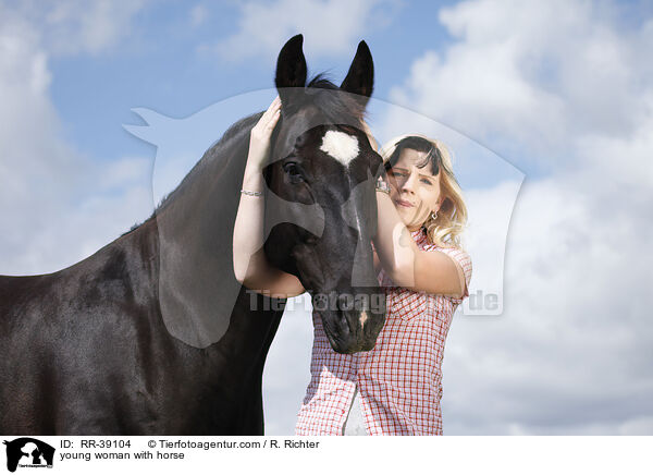 young woman with horse / RR-39104