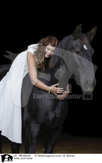 Braut und Pferd / bride and horse / RR-90222
