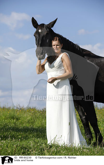 Braut und Pferd / bride and horse / RR-90239