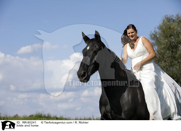 Braut und Pferd / bride and horse / RR-90241