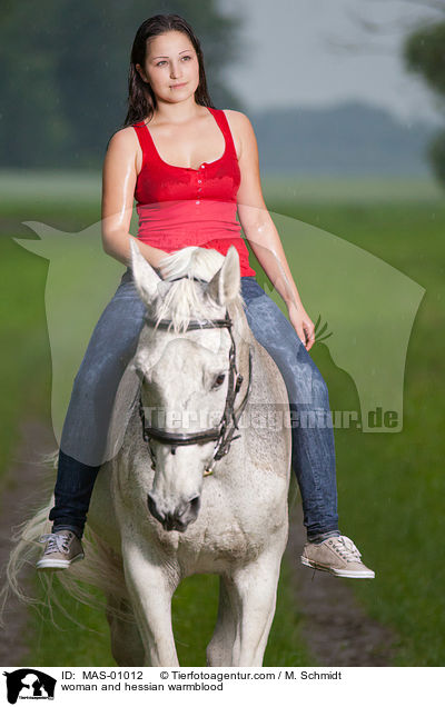 Frau und Hesse / woman and hessian warmblood / MAS-01012