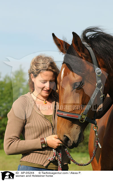 Frau und Holsteiner / woman and Holsteiner horse / AP-05244