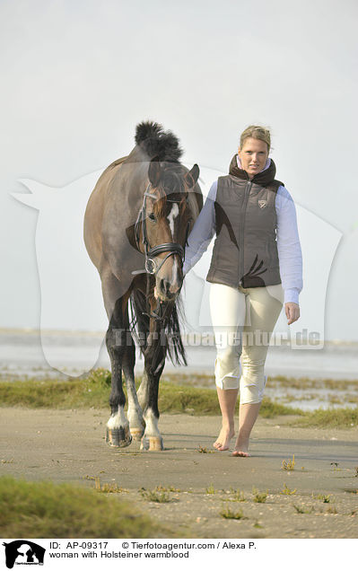 Frau mit Holsteiner / woman with Holsteiner warmblood / AP-09317