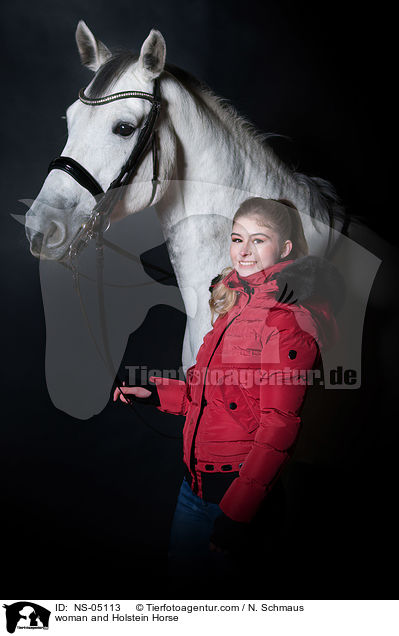 Frau und Holsteiner / woman and Holstein Horse / NS-05113