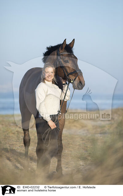Frau und Holsteiner / woman and holsteins horse / EHO-02232